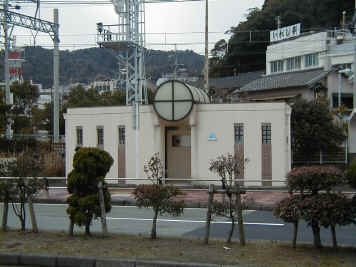 toba-toilet2.jpg (196904 oCg)